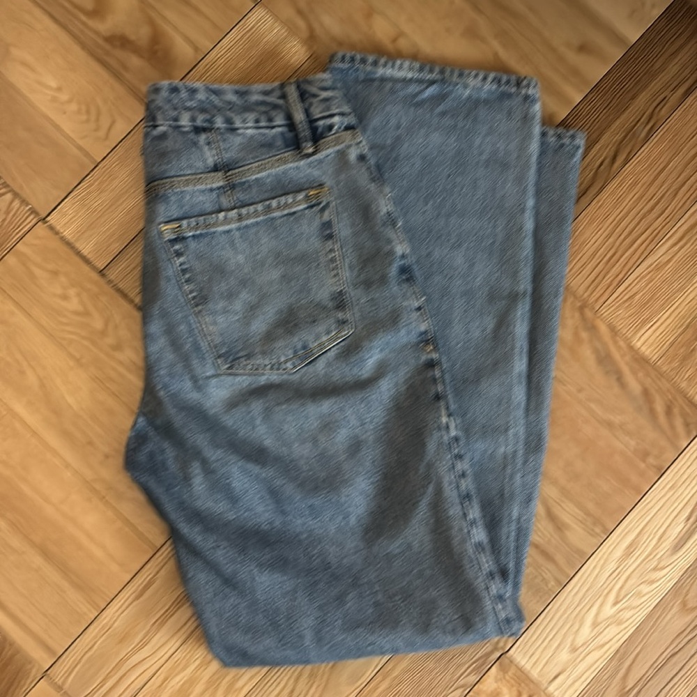 Good American (on Revolve) straight 90s leg jeans - Picture 10 of 10